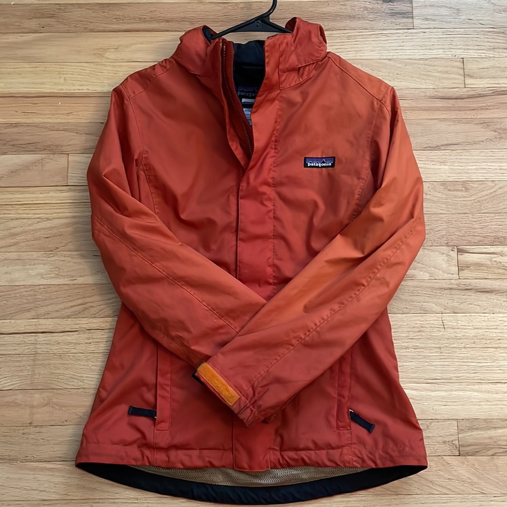 Classic Patagonia Women’s Rain Coat/Windbreaker